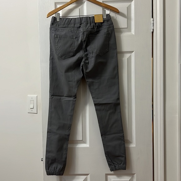 New grey stretchy casual jeans in wife L/G - Picture 2 of 2